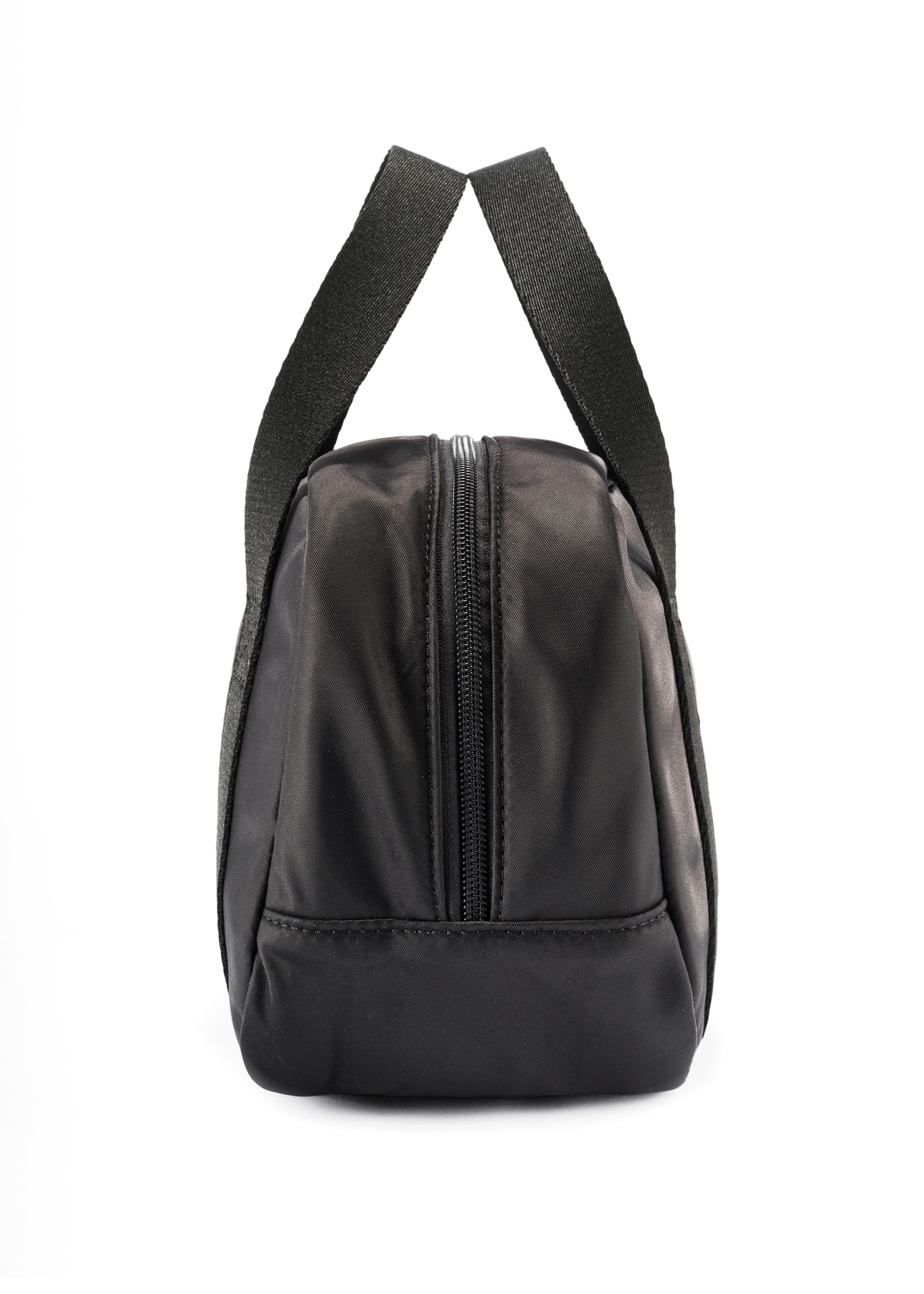 Czarna torebka typu lunchbox TOREN-0328-99(Z25), widok produktu od boku na białym tle.