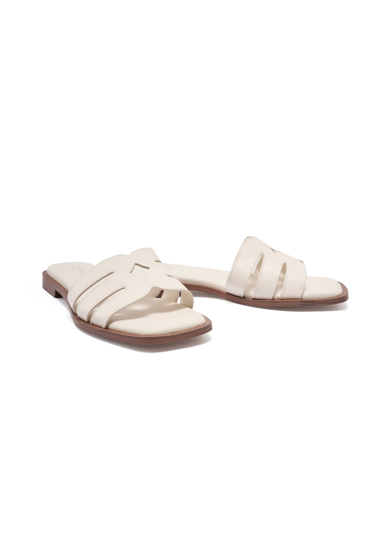 Skórzane kremowe klapki damskie BUTYD-1224-0B(W26)