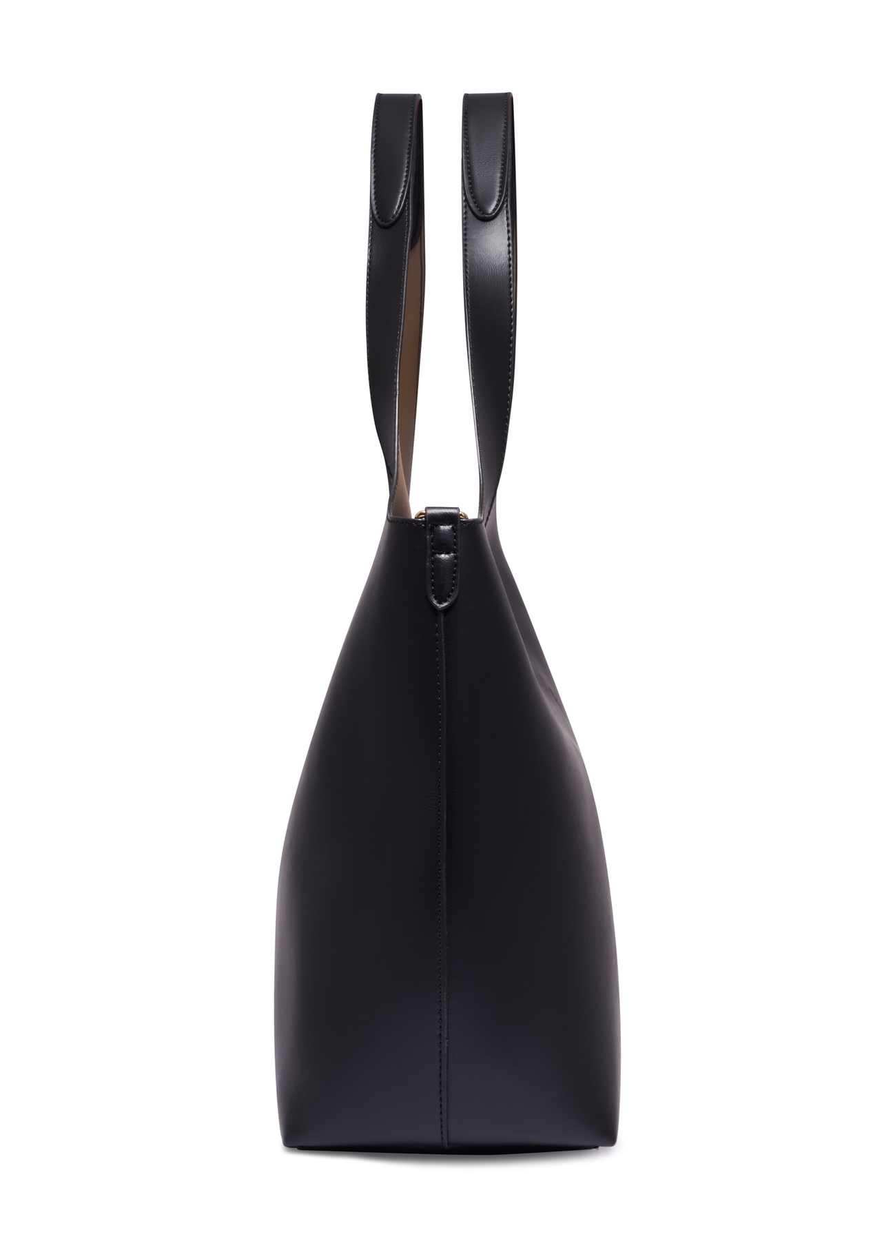 Czarna torebka shopper damska TOREC-1259-99(Z26), widok produktu od boku na białym tle.