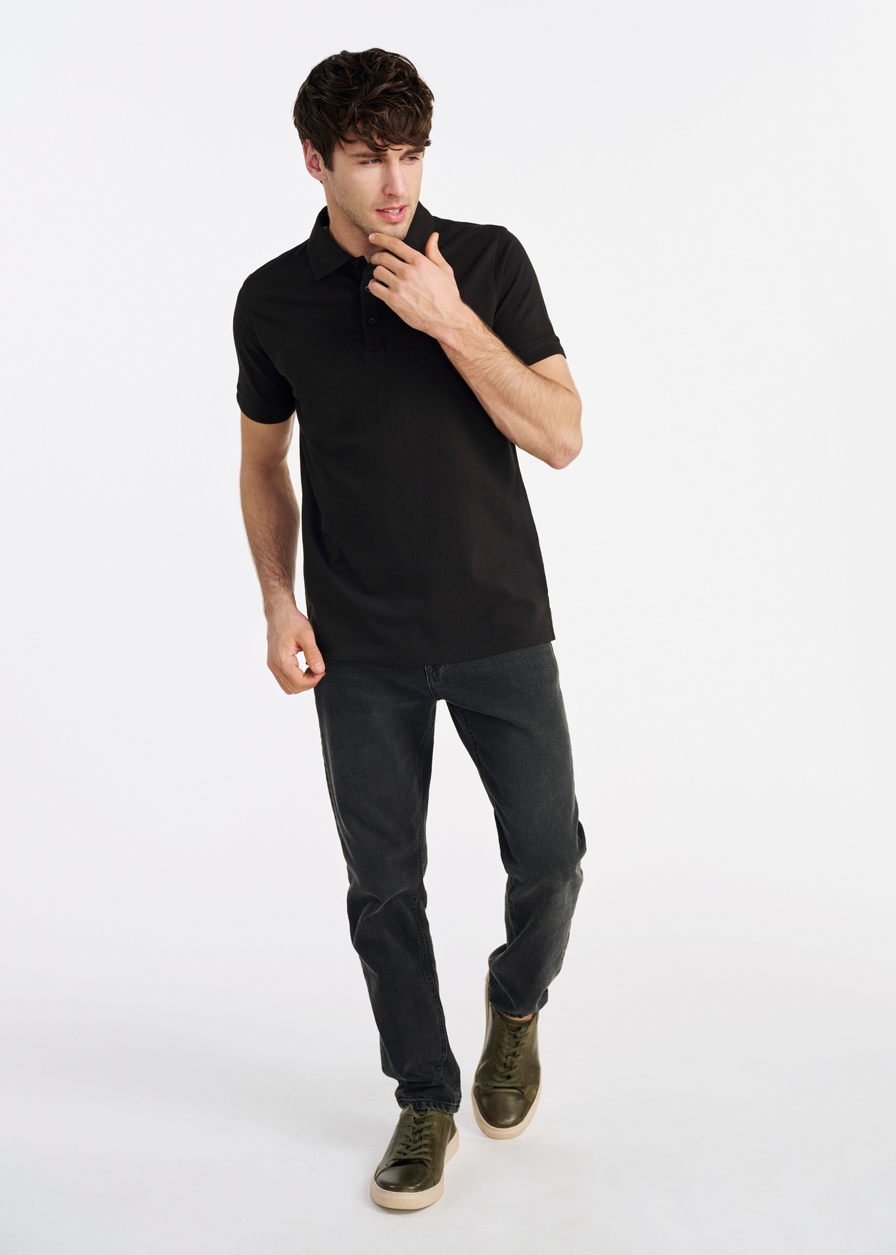 Czarna koszulka polo męska POLMT-0078-99(W25)-02