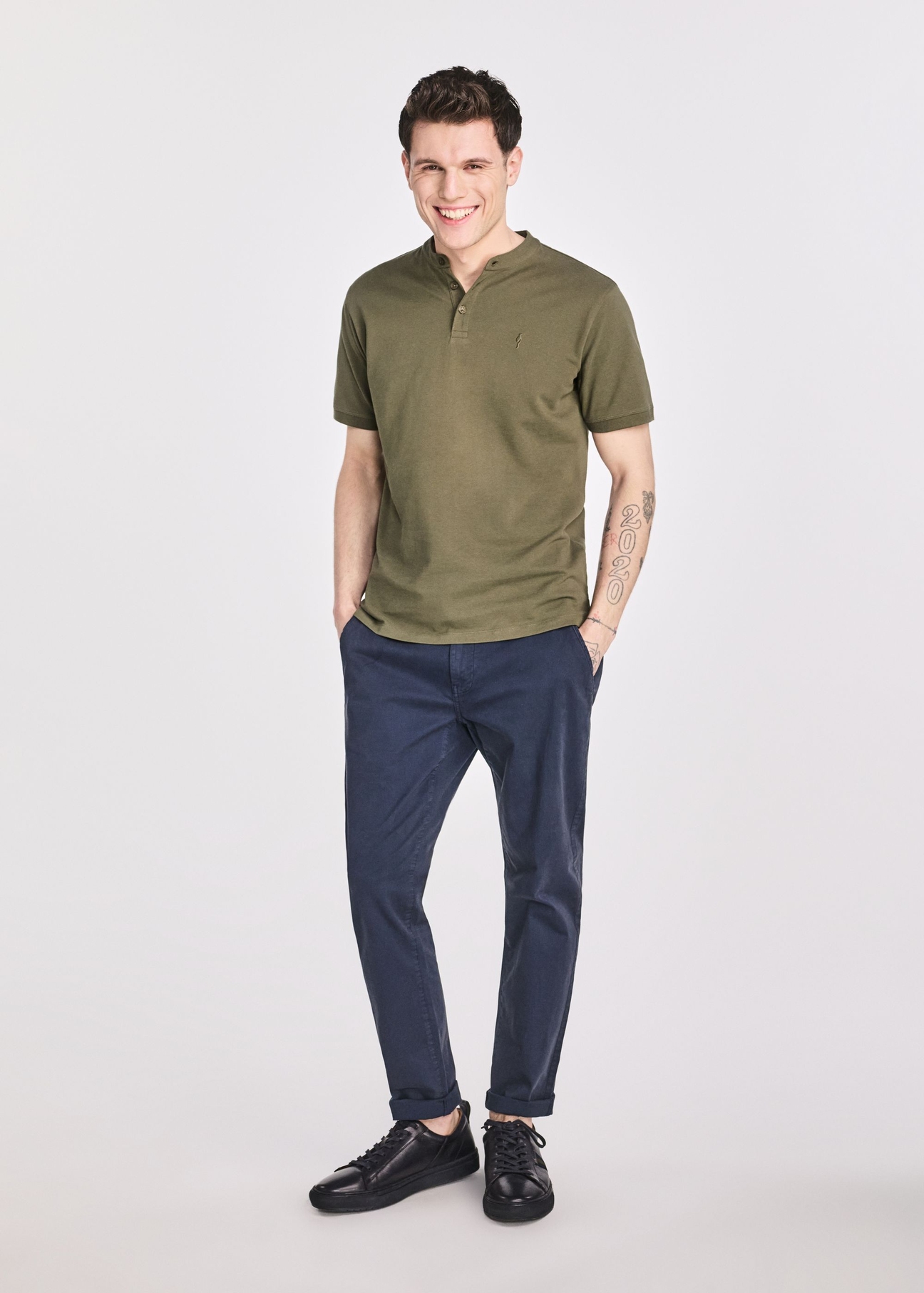 Koszulka polo męska w kolorze khaki POLMT-0061-55(W25)-02