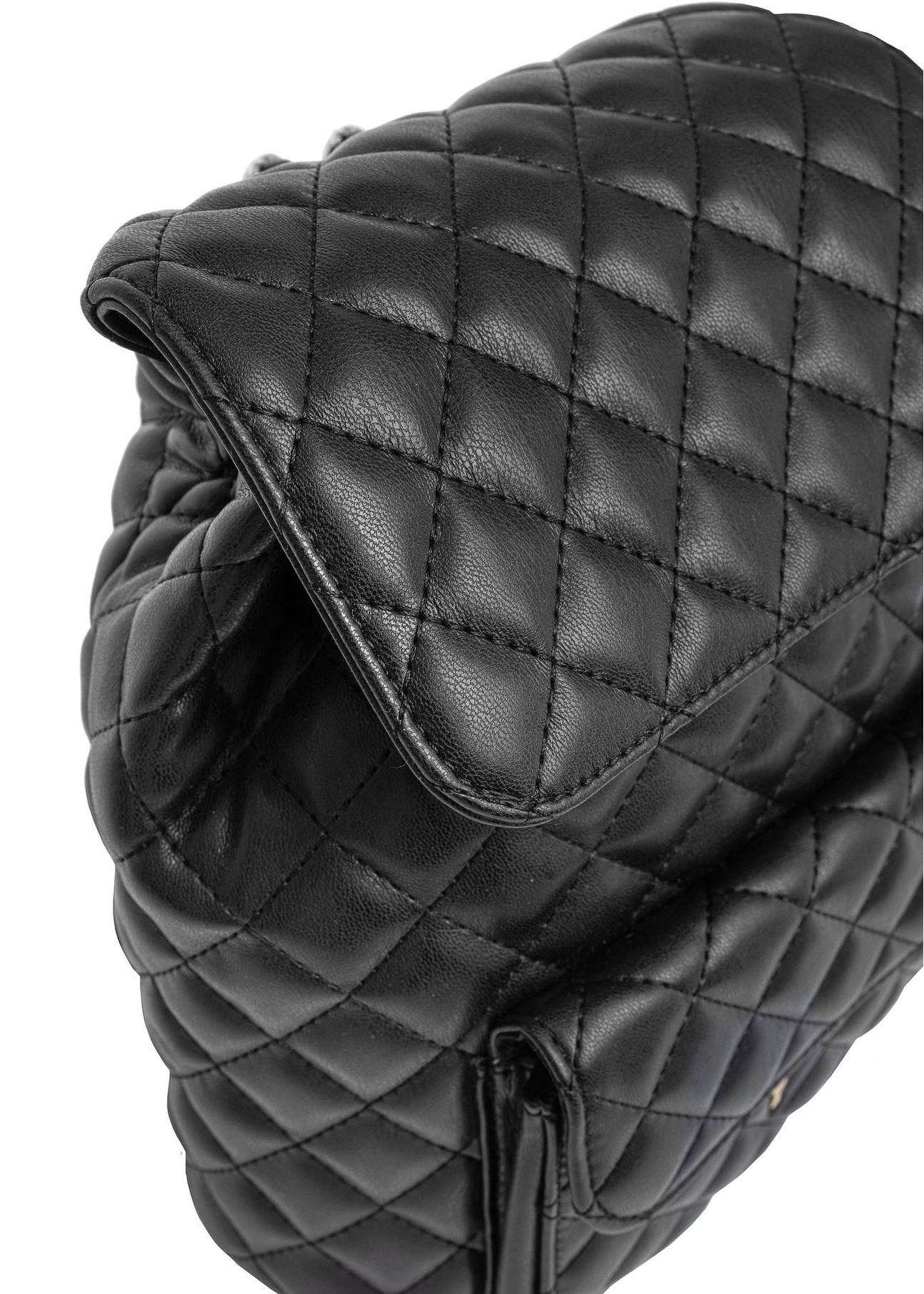 Czarny pikowany plecak damski TOREC-0992-99(Z24)-06
