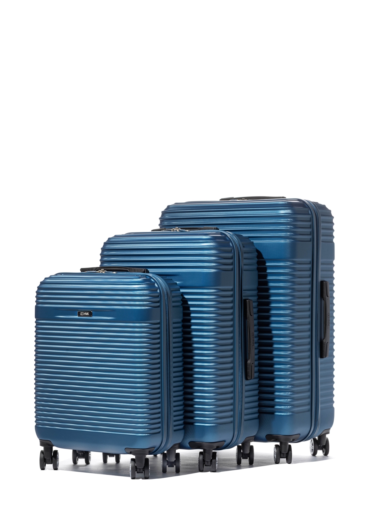 Komplet walizek na kółkach 19'/24'/28' WALAB-0040-7H(W26) - widok produktu z przodu, na białym tle. 