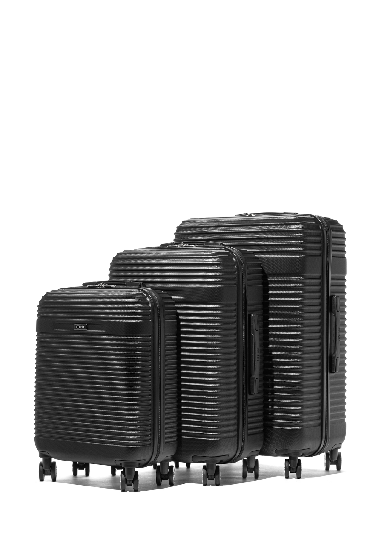 Komplet walizek na kółkach 19'/24'/28' WALAB-0040-99(W26) - widok produktu z przodu, na białym tle. 