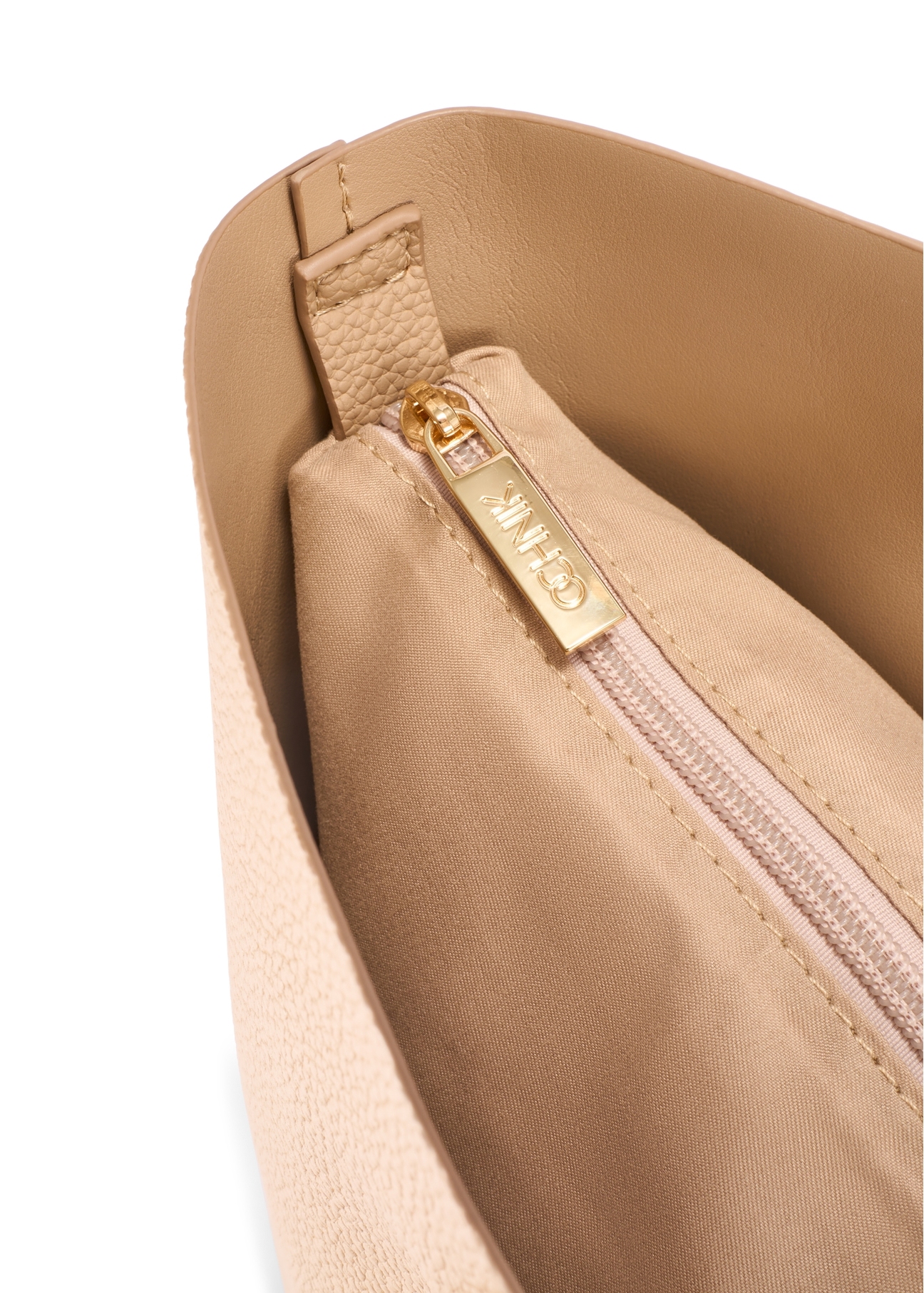 Beżowa torebka damska shopper TOREC-1208-1A(W26), zbliżenie na detal produktu na białym tle.