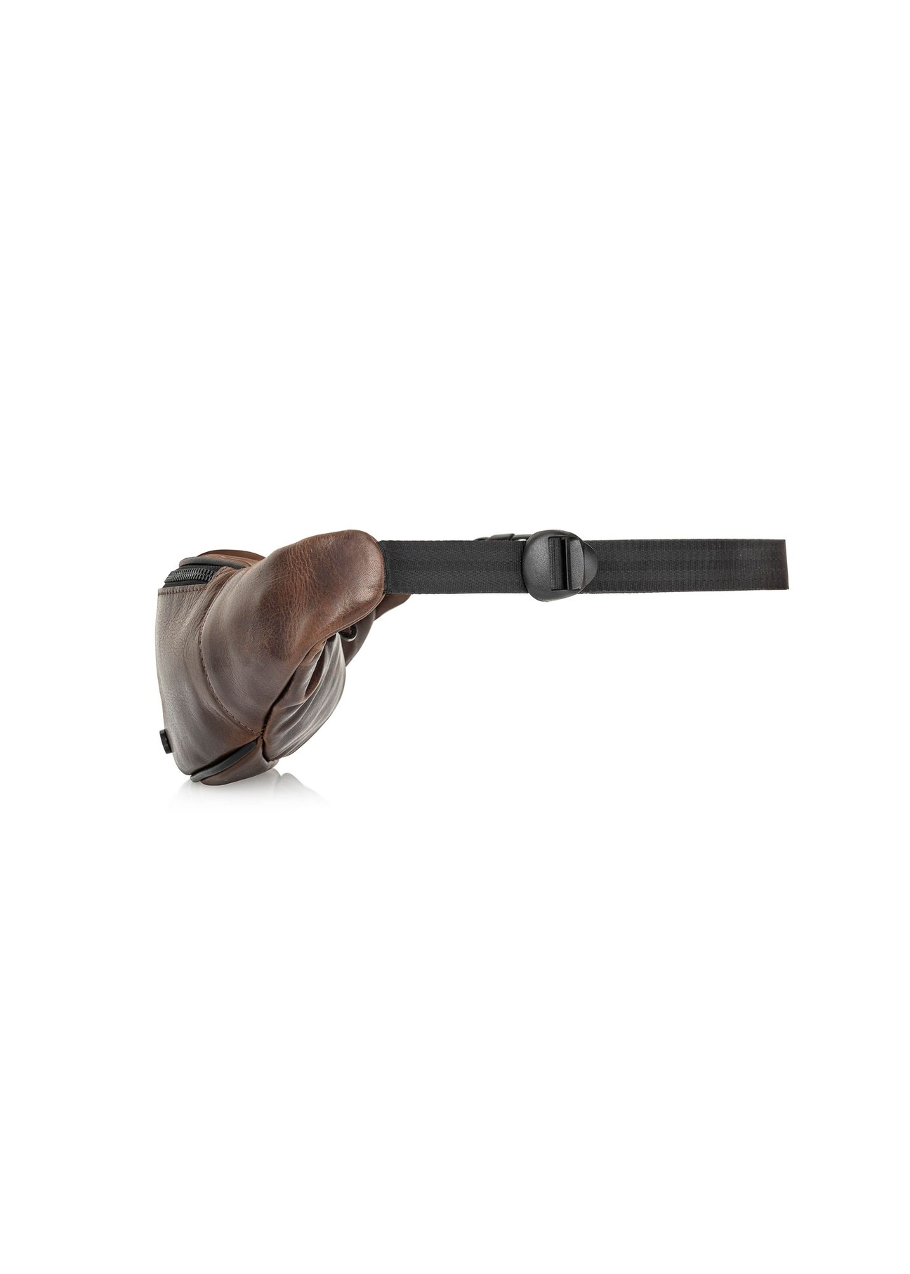 Brązowa skórzana nerka męska TORMS-0107B-79(Z24)-03