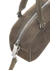 Torebka damska khaki na ramię TORES-1193-55 (Z25), zbliżenie na detal produktu na białym tle.