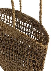 Słomkowa khaki torebka shopper damska TOREC-0924A-55(W25), zbliżenie na detal produktu na białym tle.
