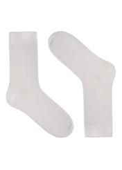 Kremowe skarpetki z wełny merino SKAMT-0206-0B(Z26), widok produktu od przodu na białym tle.