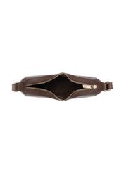 Brązowa mała torebka hobo TOREC-1136-1H(W26) - widok produktu z góry, na białym tle. 