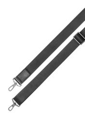 Czarna skórzana torba podróżna TORMS-0535-9I(Z26), widok na odpinany pasek produktu na białym tle.