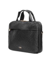 Czarna torba damska z monogramem TOREN-0299-99(W25), widok produktu skosem na białym tle.