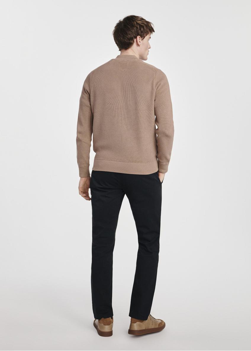 Sweter męski na suwak w kolorze camelowym SWEMT-0164-24(W25)