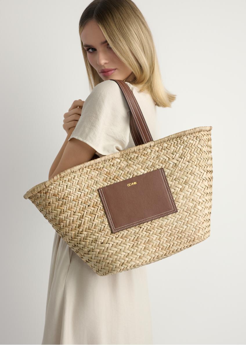 Słomkowa torebka damska typu shopper TOREC-1219-1E(W26)