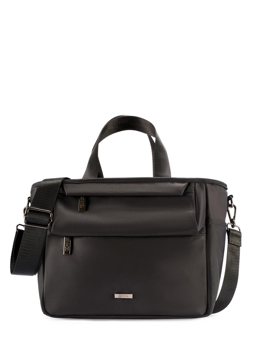 Czarna torebka typu lunchbox TOREN-0346-99(W26) - widok produktu z przodu, na białym tle.  