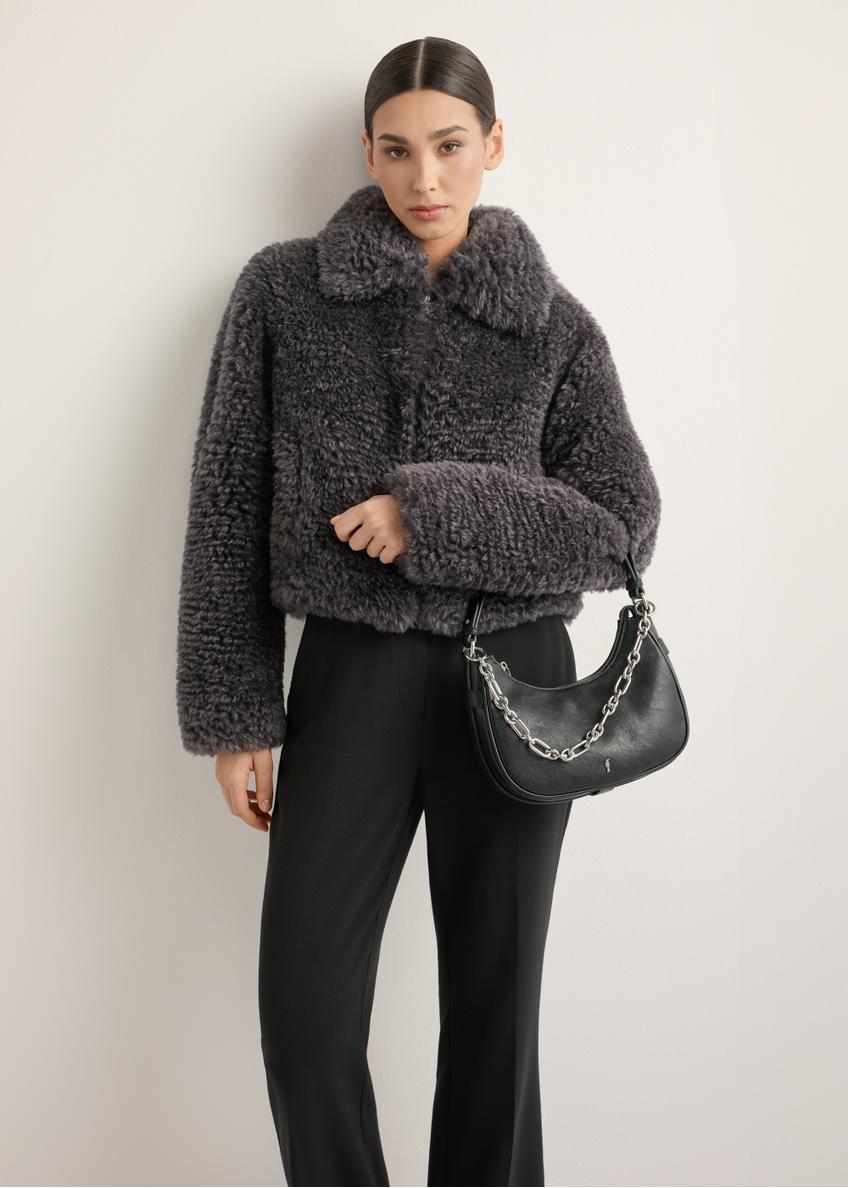Czarna torebka damska hobo z biżuteryjnym akcentem TOREC-1326-99(Z26)
