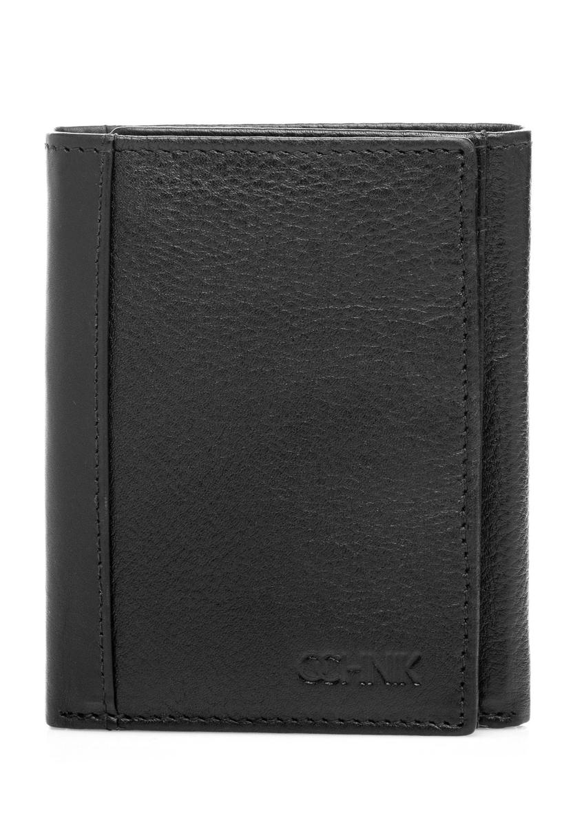 Mały skórzany portfel męski PORMS-0683-99(W26) - widok produktu z przodu, na białym tle. 