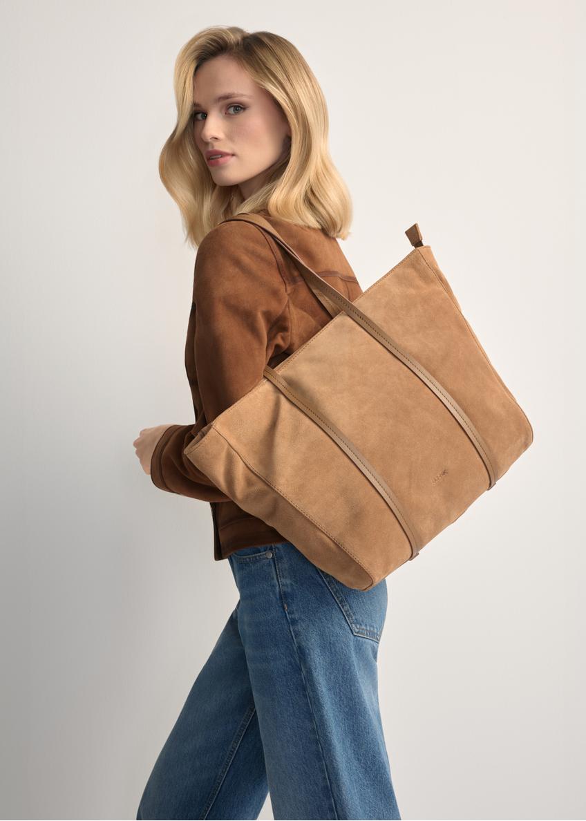 Beżowa zamszowa torebka shopper damska TORES-1248-1B(W26)